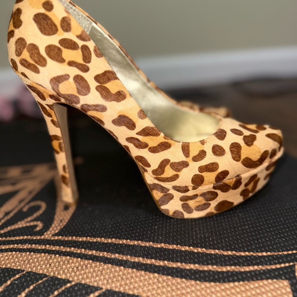 Jessica Simpson Tan and Brown Leopard Heels